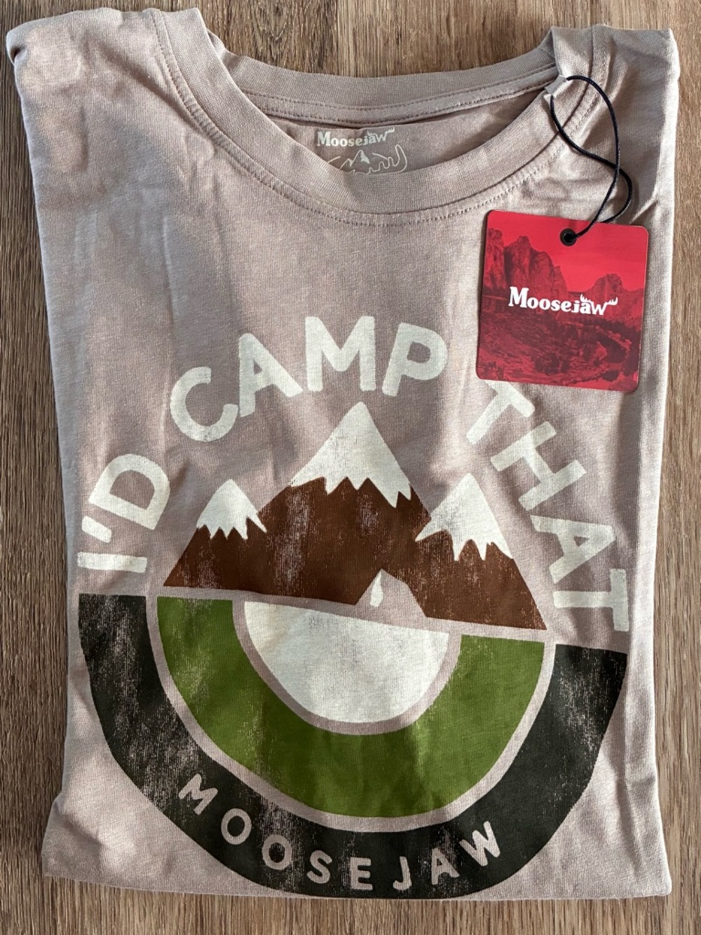 NWT MOOSEJAW Men’s Graphic T-Shirt. “I’d Camp That” and Mountains. Size XL.